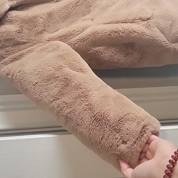 Zara-KIDS-Pink Faux Fur Hooded Coat-Size 9 - Picture 7 of 15